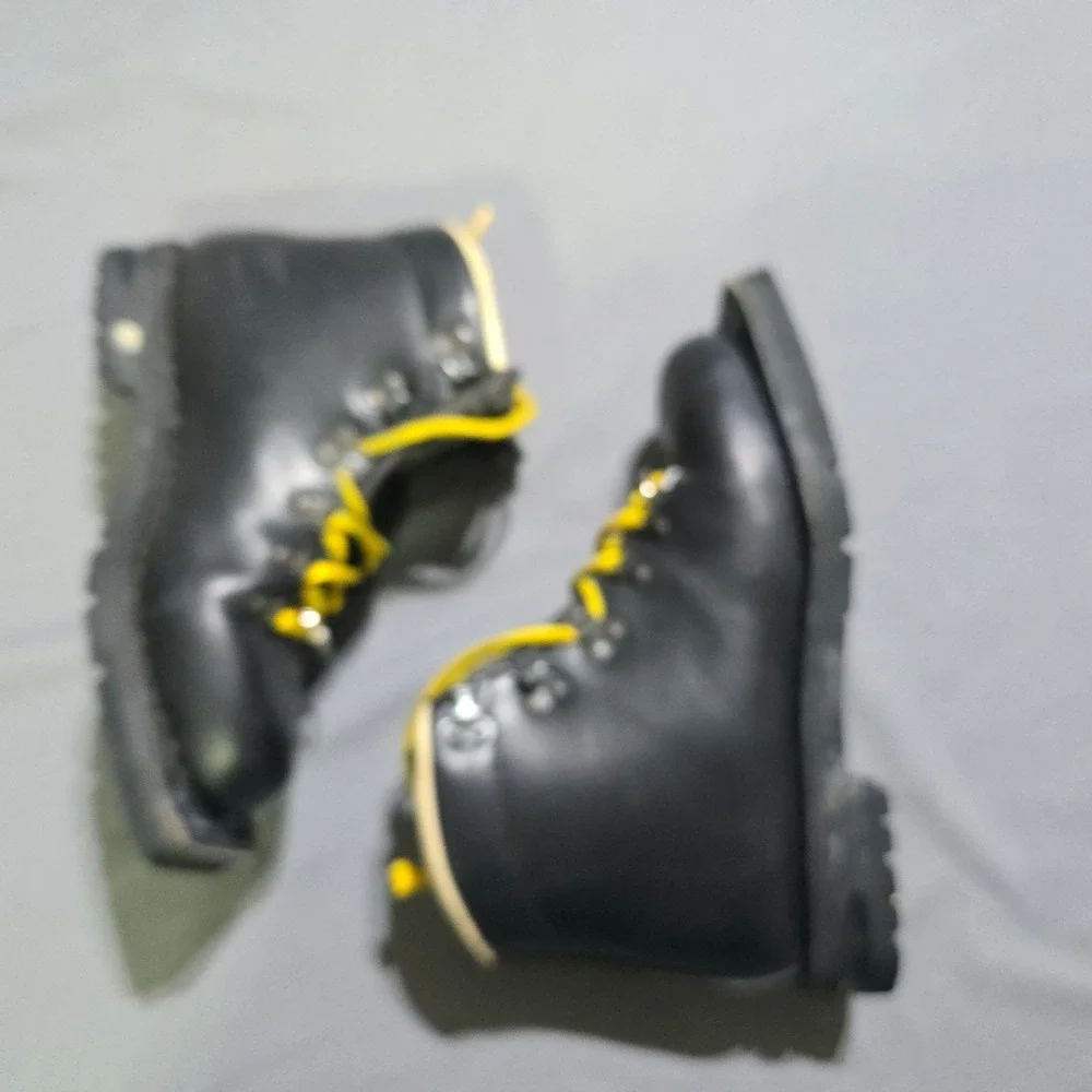 Asolo Sport Snowpine Ski Boots Mens 7.5  3 Pin Leather Nordic Norm 75mm Vibram